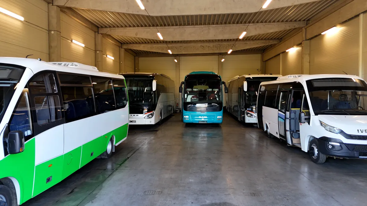 deconstructed bus from front, with visible dph filter
